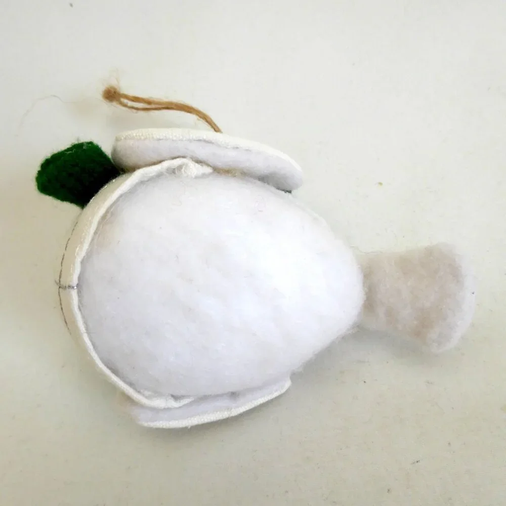 NEW 4” TARGET WONDERSHOP FEATHERLY FRIENDS BIRD WHITE JACKET SCARF ORNAMENT